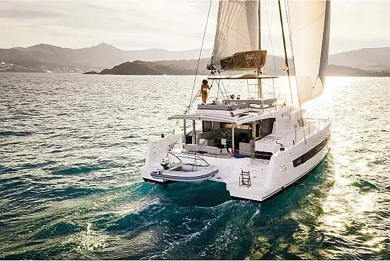 Bali 4.6 in Athens / Alimos Marina - image 1