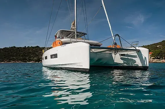 Lagoon 55