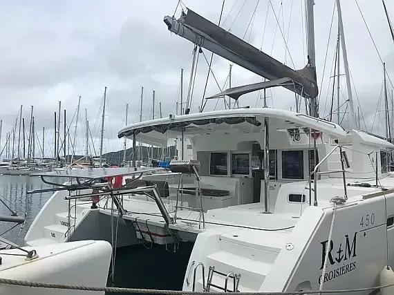 Lagoon 450 in Martinique / Le Marin - image 1
