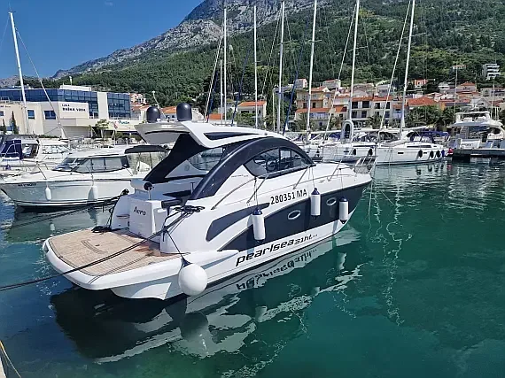 Pearl Sea 31 Hard Top in Baška Voda / Luka Baška Voda - image 1