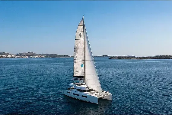 Lagoon 50 in Paros port - image 1