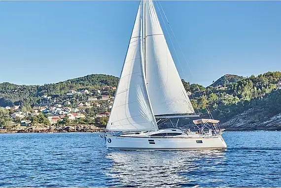 Elan Impression 40 in Vigo / Real Club Nautico de Vigo - image 1