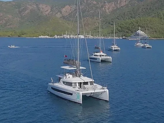 Bali 4.8 in Marmaris / Albatros Marina - image 1