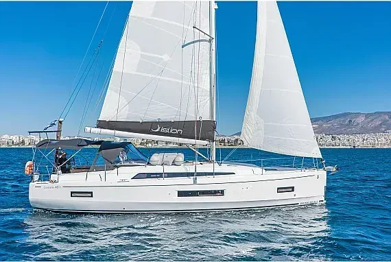 Oceanis 40.1 in Athens / Alimos Marina - image 1