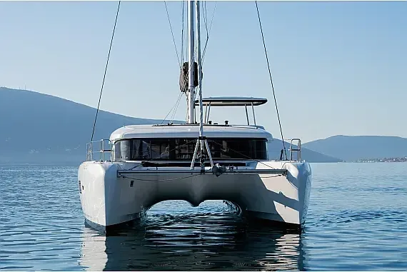 Lagoon 42 in Tivat / Porto Montenegro - image 1