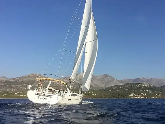 Oceanis 45 in Tivat / Porto Montenegro - image 1