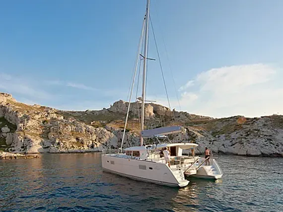 Lagoon 400 S2 in Skiathos - image 1