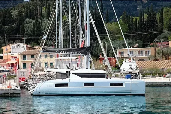 Lagoon 46 in Corfu / Mpenitses / Marina Benitses - image 1