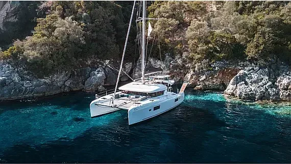 Lagoon 42 in Lefkada / Port of Lefkas - image 1