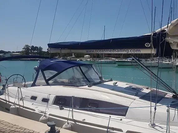 Oceanis 46 in Leuca / Santa Maria di Leuca - image 1