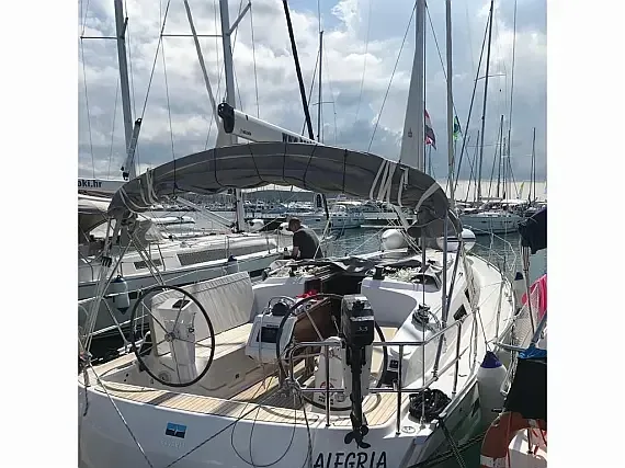 Bavaria Cruiser 37 in Sukošan / D-Marin Dalmacija Marina - image 1