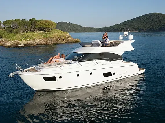 Bavaria Virtess 420 Fly in Šibenik / D-Marin Marina Mandalina - image 1