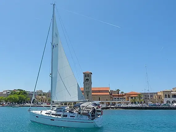 Bavaria 37 Cruiser in Rhodes / Mandraki Port - image 1