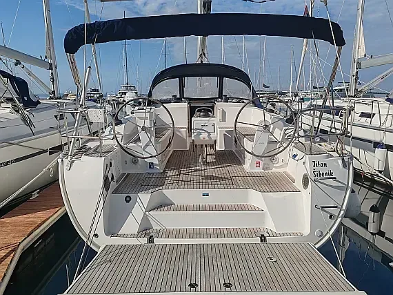 Bavaria Cruiser 46 in Drage / Marina Drage - image 1