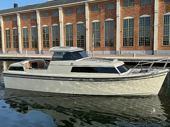 Naviga Nordica T 40 in Motala Harbour - image 1