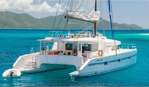 Catlante 600 in Eden Island / Mahe, Victoria / Eden Island Marina - image 1