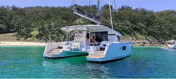 Lagoon 42 in Baiona / Monte Real Club de Yates de Baiona - image 1