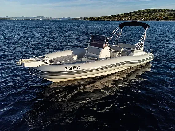 Marlin 790 Dynamic in Vodice / Port of Vodice - image 1