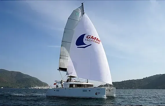 Lagoon 450 Fly in Marmaris / Albatros Marina - image 1