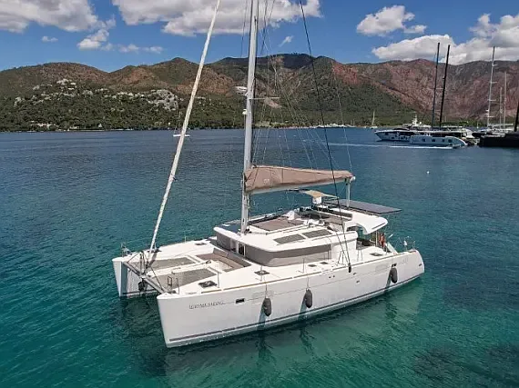 Lagoon 450 in Marmaris Yacht Marina - image 1