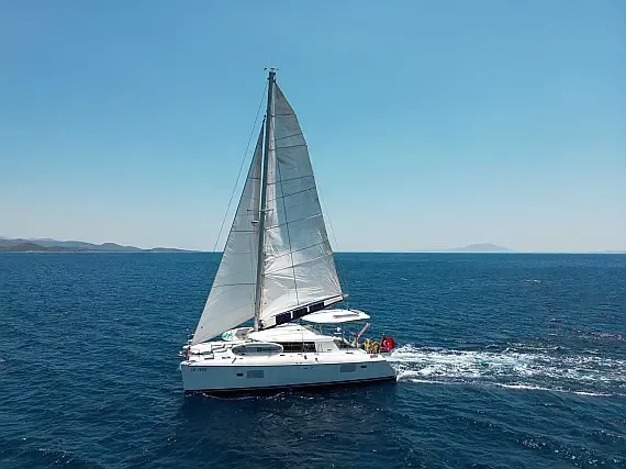 Lagoon 420 in Bodrum / Gumbet Limani - image 1