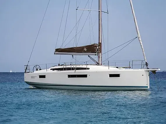 Sun Odyssey 410 in Tenerife / Las Galletas / Marina del Sur - image 1