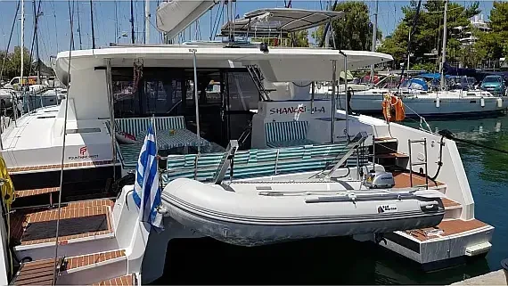 Astréa 42 in Paros / Piso Livadi Port - image 1