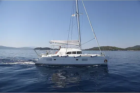 Lagoon 380 in Volos / Port of Volos - image 1