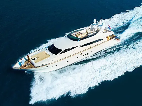 Canados 86 in Baška Voda / Marina Baška Voda - image 1