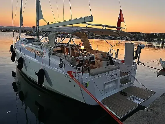 Dufour 430 in Marmaris / Adaköy Marina - image 1