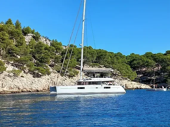Lagoon 560 in Corsica / Ajaccio / Port Charles Ornano - image 1