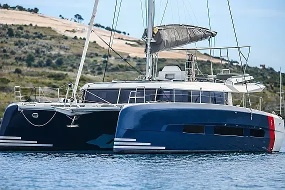 Dufour Catamaran 48 in Primošten / Marina Kremik - image 1