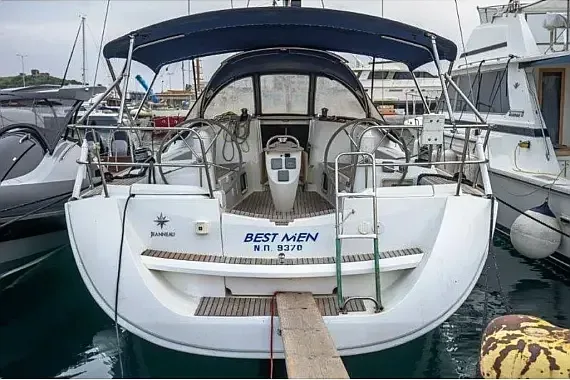 Sun Odyssey 42 i in Skopelos / Elios / Neo Klima - image 1