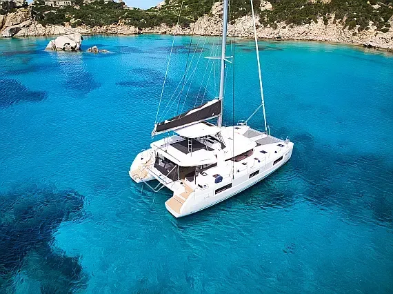 Lagoon 46 in Sardinia / Porto Pollo / Porto di Porto Pollo - image 1