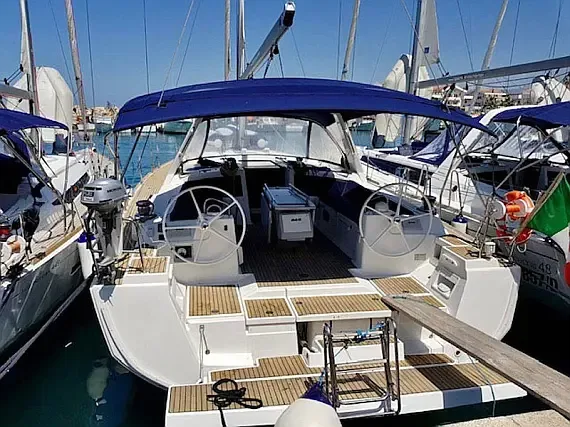 Oceanis 48 in La Spezia / Porto Mirabello - image 1