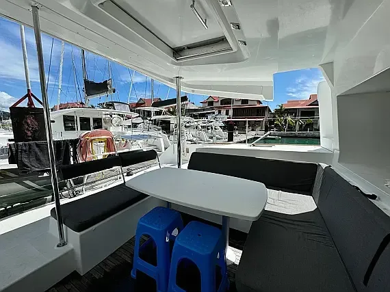 Lagoon 450 Fly in Eden Island / Mahe, Victoria / Eden Island Marina - image 1