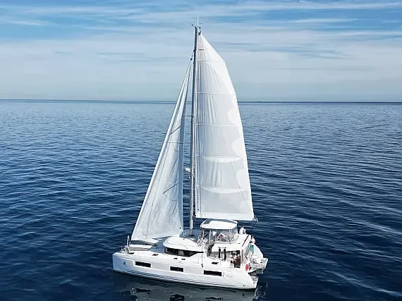 Lagoon 46 in Rogoznica / Marina Frapa - image 1