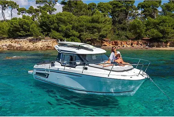 Merry Fisher 795 in Vodice / Port of Vodice - image 1