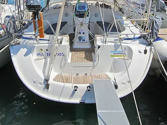 Bavaria 39 Cruiser in Lavrion Main Port - image 1