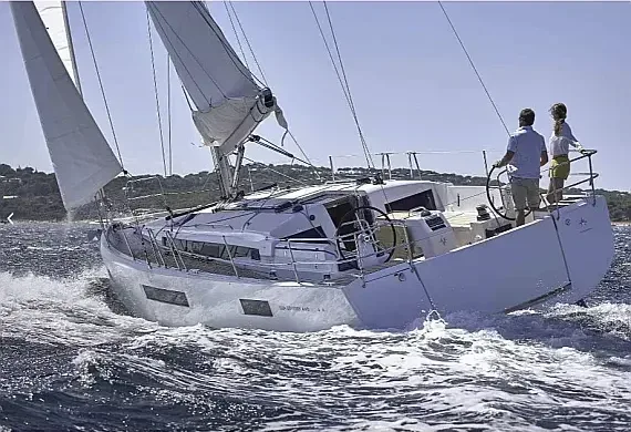 Sun Odyssey 440 in Mallorca / Palma de Mallorca / La Lonja Marina Charter - image 1