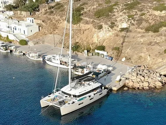 Lagoon 620 in Lavrion / Olympic Marina - image 1