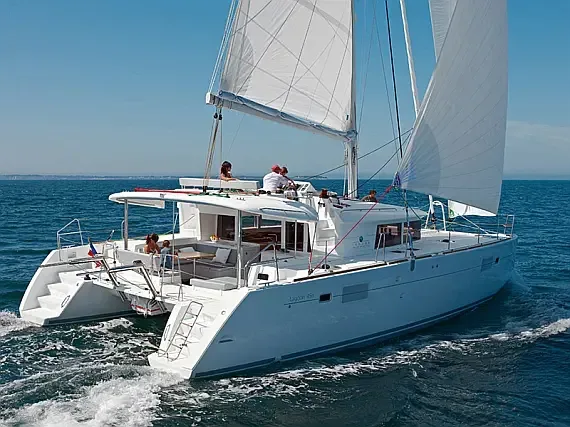 Lagoon 450 in Šibenik / D-Marin Marina Mandalina - image 1
