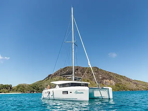 Lagoon 42 in Eden Island / Mahe, Victoria / Eden Island Marina - image 1