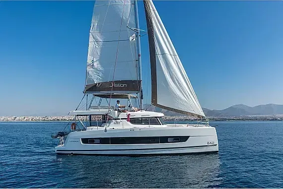 Bali Catspace in Athens / Alimos Marina - image 1