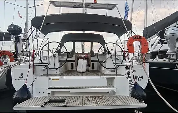 Oceanis 40.1 in Preveza Marina - image 1