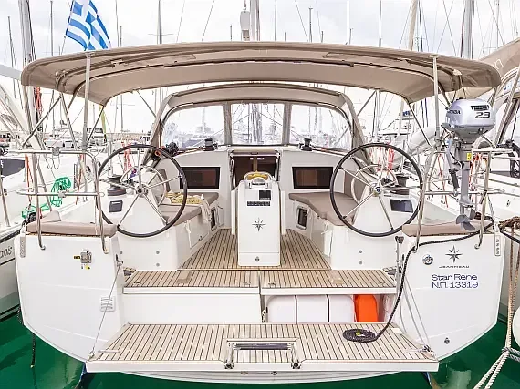 Sun Odyssey 410 in Nea Peramos - Attica / Nea Peramos - image 1