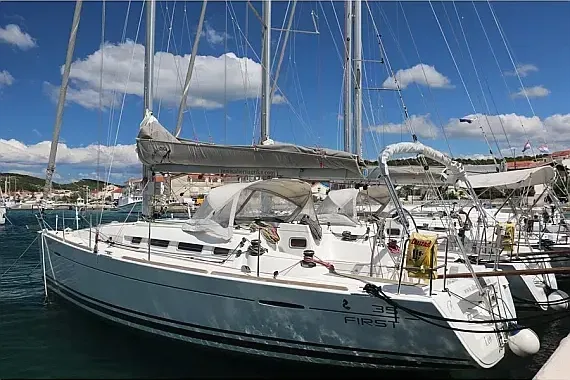 First 35 in Murter / Jezera / ACI Marina Jezera - image 1