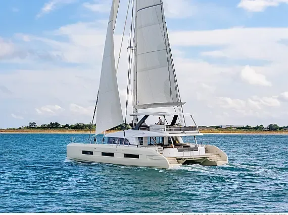 Lagoon Sixty 5 in Sardinia / Olbia / Marina di Olbia - image 1