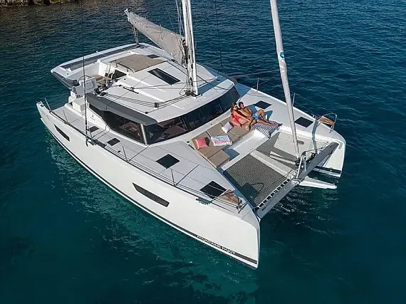 Astréa 42 in Sicily / Palermo / La Cala (Porto Palermo) - image 1