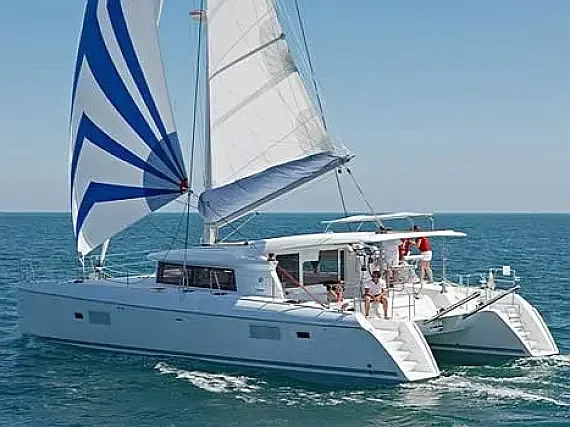 Lagoon 421 in Lefkada / Port of Lefkas - image 1